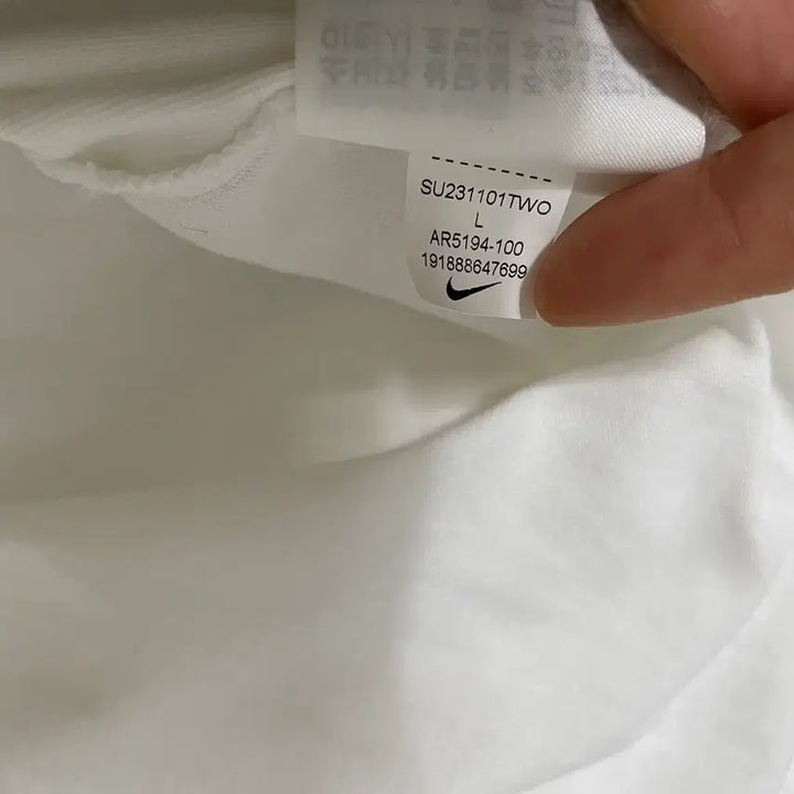 [BUNJANG] Nike Swoosh Long Sleeve T-shirt (Size L) / L 나이키 스우시 라운드 긴팔티셔츠 N.7627