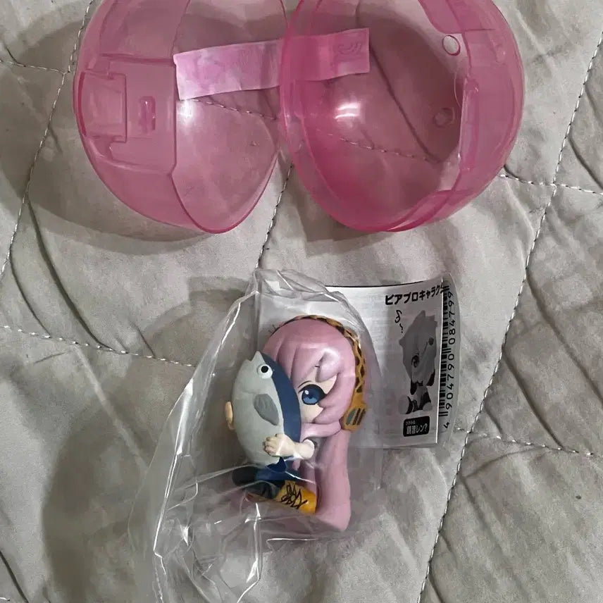 [BUNJANG] Vocaloid Luka Hide and Seek Gacha / 미개봉)보컬로이드 보카로 - 루카 숨바꼭질 가챠 판매