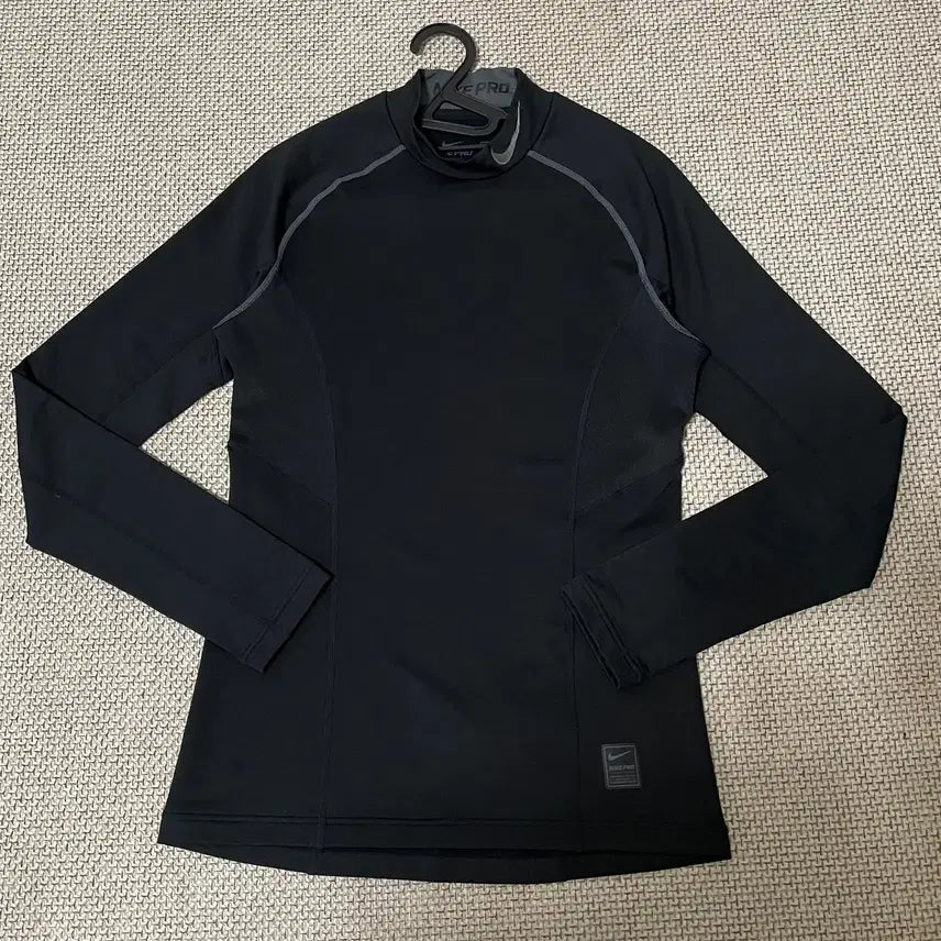 [BUNJANG] Nike Pro Sports Mock Neck Functional T-shirt / S 나이키 프로 스포츠 목폴라 기능티셔츠 N.7629