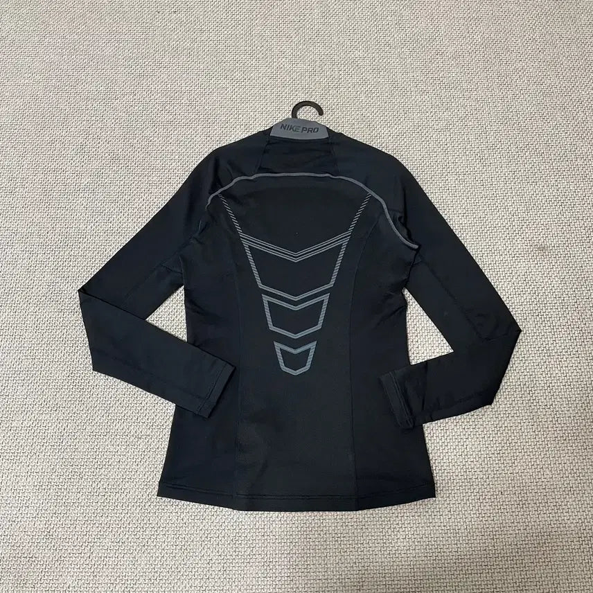 [BUNJANG] Nike Pro Sports Mock Neck Functional T-shirt / S 나이키 프로 스포츠 목폴라 기능티셔츠 N.7629