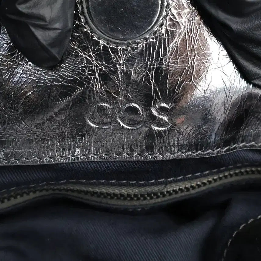 [BUNJANG] COS Leather Padded Tote Bag Silver / 코스  레더 패디드 토트백 실버