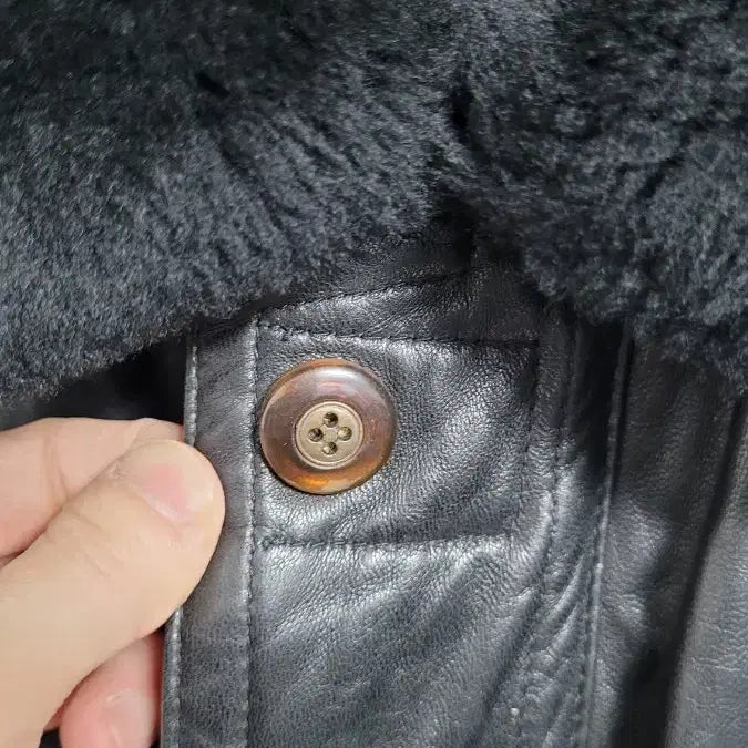 [BUNJANG] Vintage Black Real Lambskin Mouton Jacket XL / [105]VINTAGE빈티지 블랙 퍼탈부착가능 리얼양가죽무스탕자켓 XL