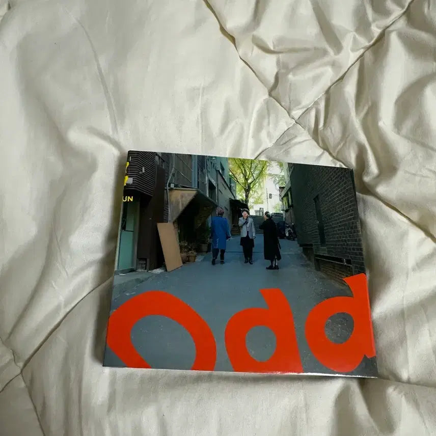 [BUNJANG] SHINee Odd (B) Album CD + Photocard / 샤이니 Odd 앨범(B) CD + 포카