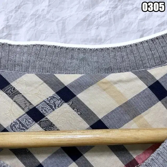 [BUNJANG] M DAKS V-Neck Tartan Check Knit Top / M 닥스 브이넥 타탄 체크 니트