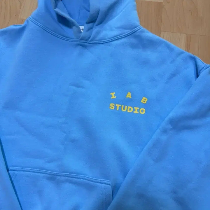 [SOLD OUT] 아이앱 스튜디오 후드 스카이 블루 레몬