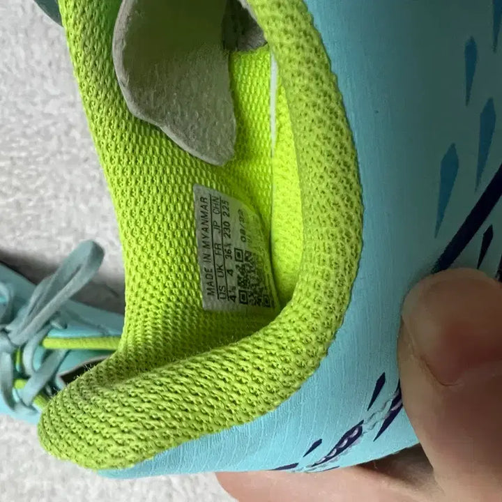 [BUNJANG] Adidas Futsal Shoes 230 / 아디다스 풋살화 230