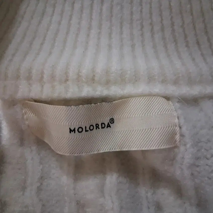 [BUNJANG] Ivory Cable Knit Zip-Up Cardigan / 아이보리 꽈배기 니트 집업 가디건