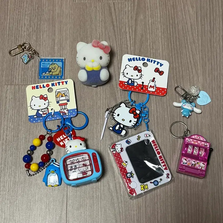 [BUNJANG] Sanrio &amp; Hello Kitty Keyring &amp; Squishy Collection / 특이한 산리오, 헬로키티 키링, 스퀴시 모음