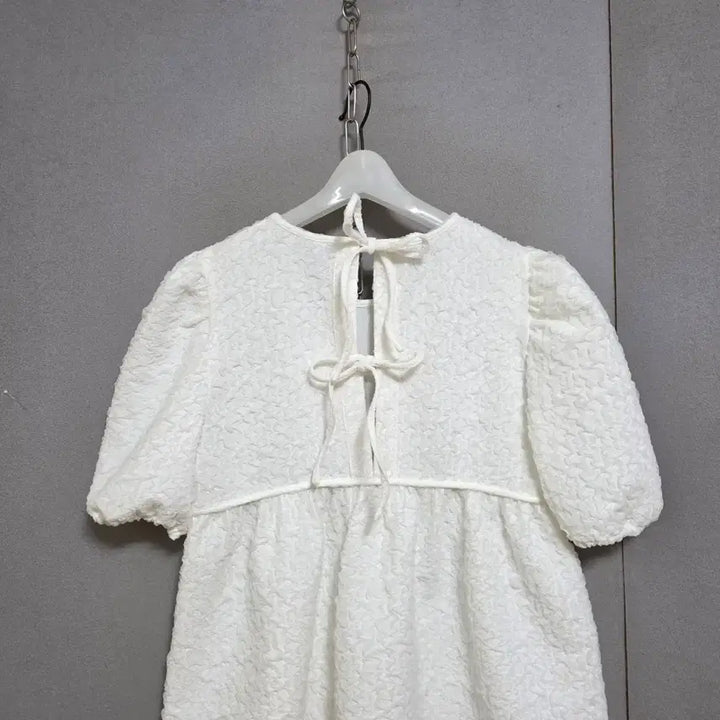 [BUNJANG] Voca Vaca White Blouse M / 보카바카 신축성있는 화이트 블라우스 M  n3150