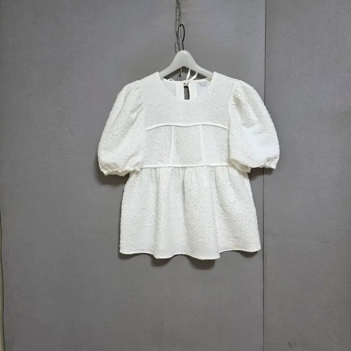 [BUNJANG] Voca Vaca White Blouse M / 보카바카 신축성있는 화이트 블라우스 M  n3150