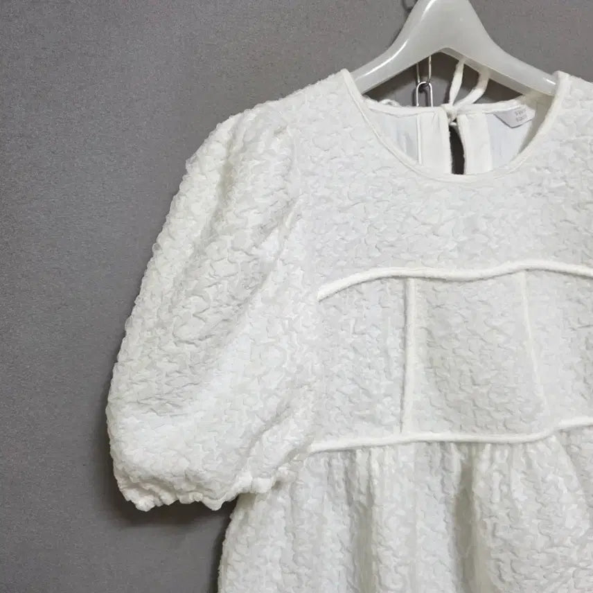 [BUNJANG] Voca Vaca White Blouse M / 보카바카 신축성있는 화이트 블라우스 M  n3150