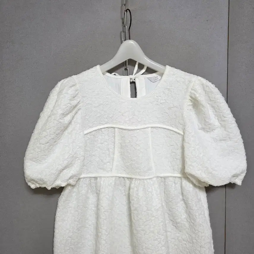 [BUNJANG] Voca Vaca White Blouse M / 보카바카 신축성있는 화이트 블라우스 M  n3150