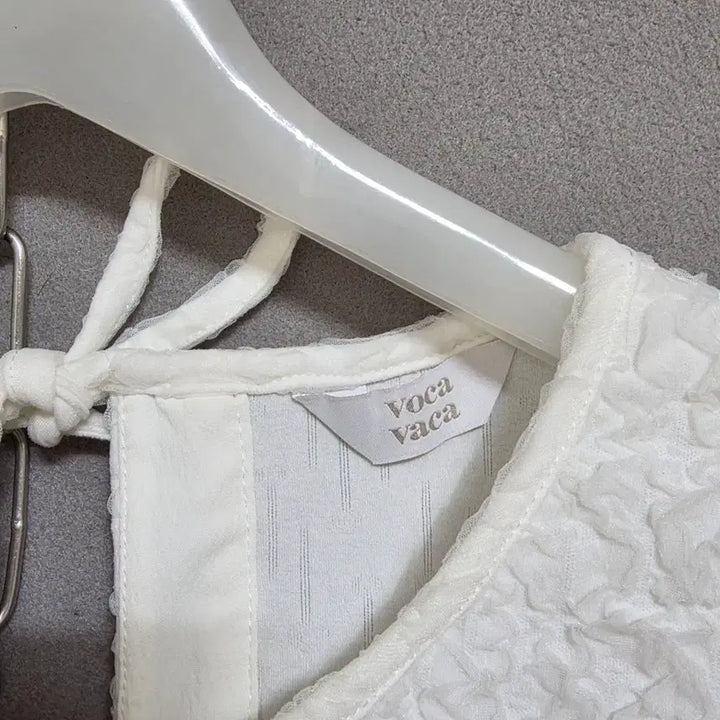 [BUNJANG] Voca Vaca White Blouse M / 보카바카 신축성있는 화이트 블라우스 M  n3150