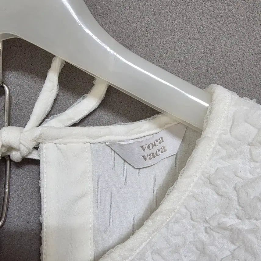 [BUNJANG] Voca Vaca White Blouse M / 보카바카 신축성있는 화이트 블라우스 M  n3150