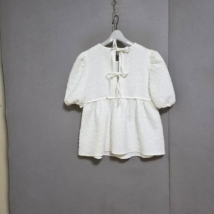[BUNJANG] Voca Vaca White Blouse M / 보카바카 신축성있는 화이트 블라우스 M  n3150