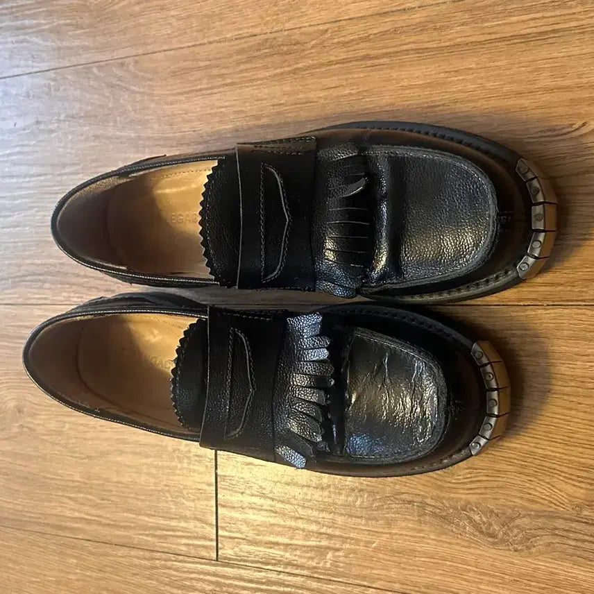 [BUNJANG] Our Legacy Steel Toe Black Leather Tassel Loafers / 아워레가시 스틸토 블랙 레더 태슬 로퍼 42