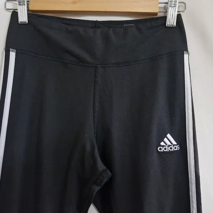 [BUNJANG] Adidas Coolmax Puremotion Three-Stripe Leggings Black / 아디다스 쿨맥스 퓨어모션 삼선 레깅스 블랙