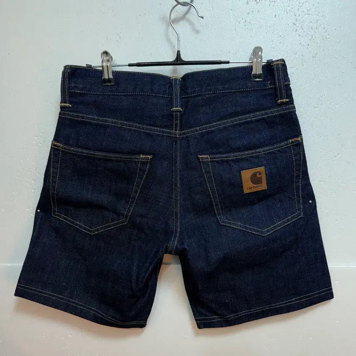 [SOLD OUT] 칼하트 WIP 데님 반바지 30 인치 생지 청반바지 남성 쇼츠