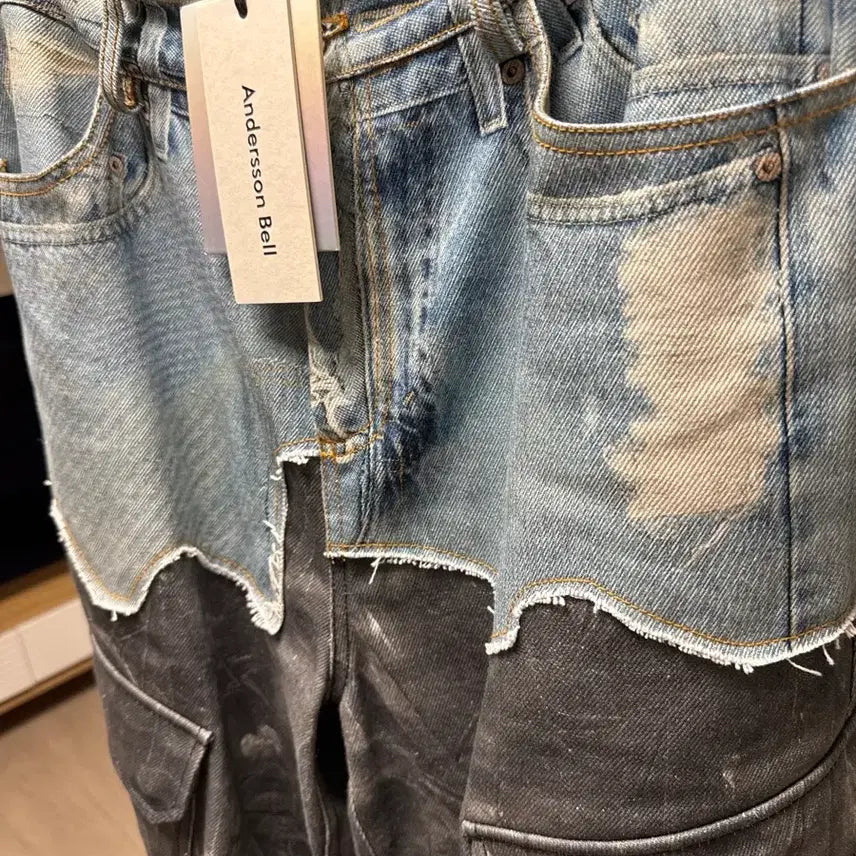 [BUNJANG] Andersson Bell Cargo Pants / 앤더슨벨 포데님 &amp; 스크레치 레더 프린트 카고 팬츠 32