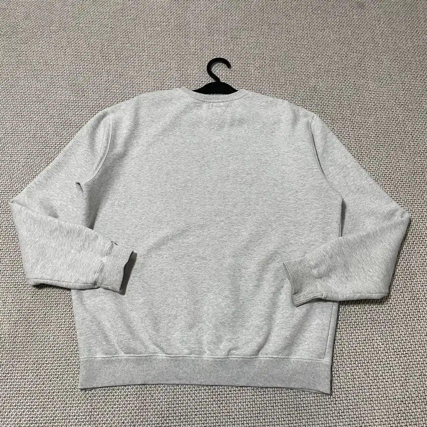 [BUNJANG] Tommy Hilfiger Fleece Lined Crewneck Sweatshirt / L 타미힐피거 기모 라운드 맨투맨 B.6748