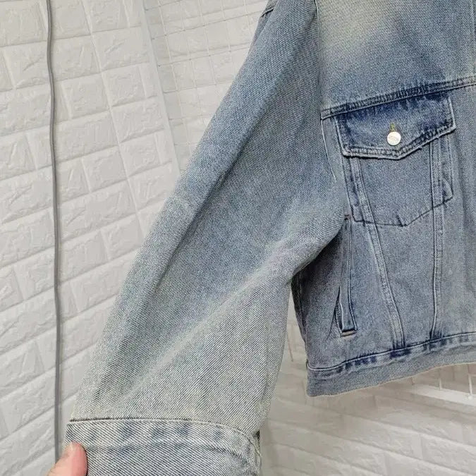 [BUNJANG] Spell Edit Cropped Denim Jacket / [F]스펠에디트 프리사이즈 블랙카라디테일 크롭오버핏 청자켓 F