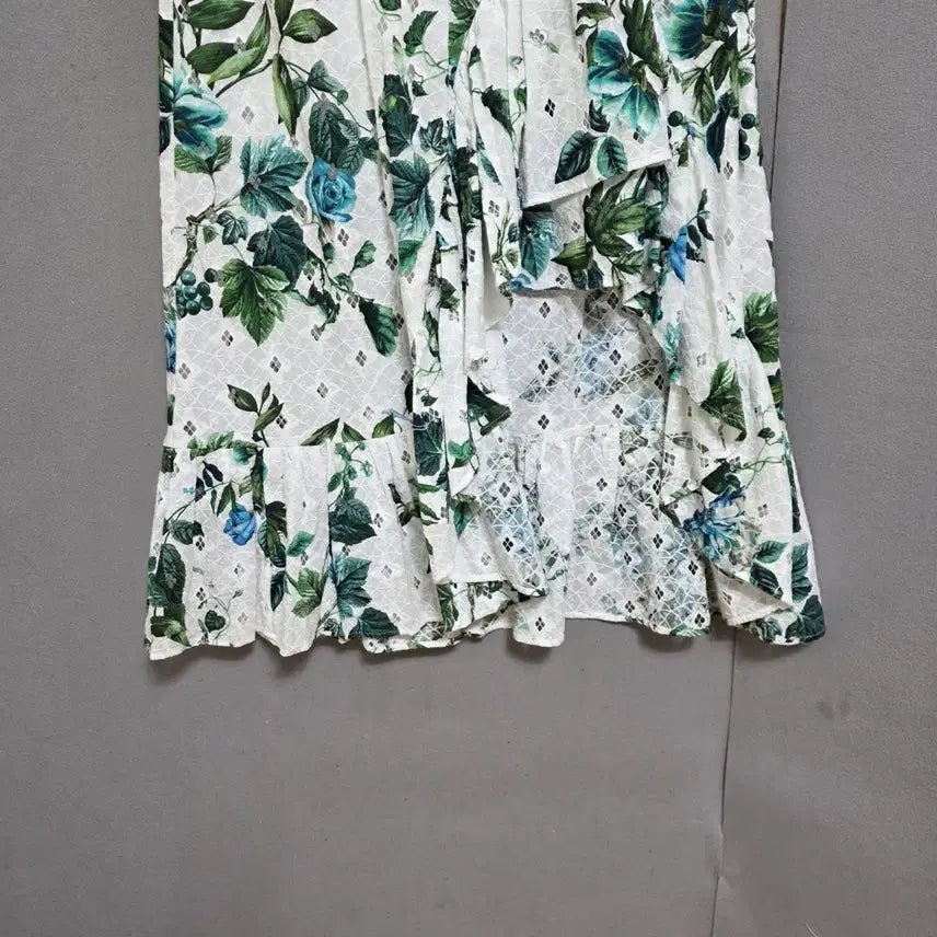 [BUNJANG] Blumarine Unbalanced Floral Skirt - L / 블루마린 언바란스 플라워 스커트 L  n3155  미착용제품