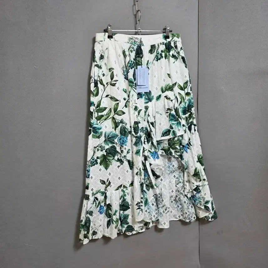 [BUNJANG] Blumarine Unbalanced Floral Skirt - L / 블루마린 언바란스 플라워 스커트 L  n3155  미착용제품