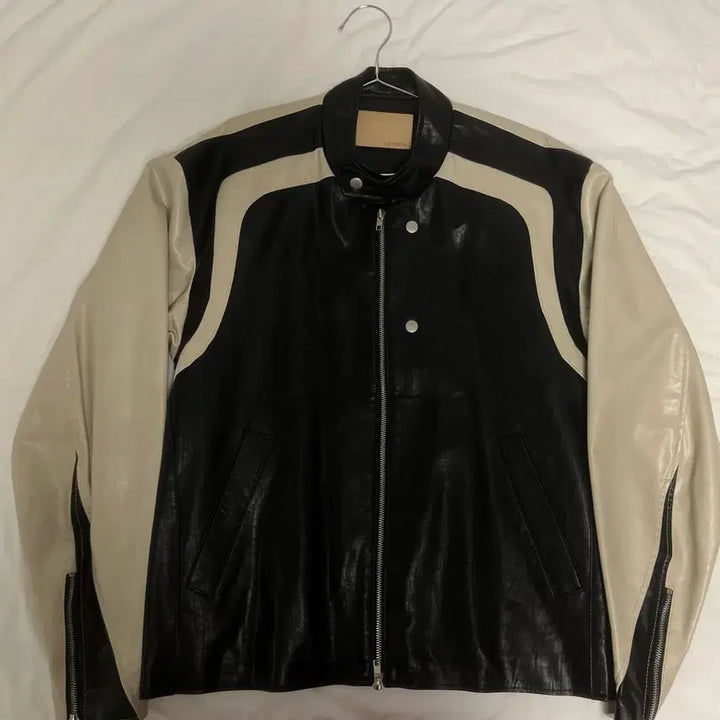 [BUNJANG] Vintage Varsity Black Leather Jacket / 빈티지 바시티 블랙 레더자켓