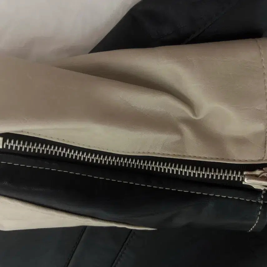 [BUNJANG] Vintage Varsity Black Leather Jacket / 빈티지 바시티 블랙 레더자켓