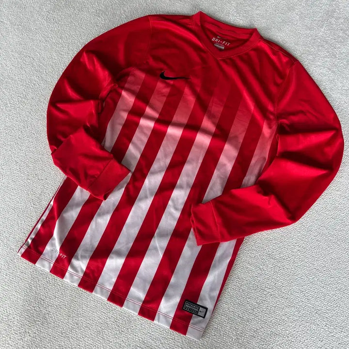[BUNJANG] Nike DRI-FIT Long Sleeve Stripe Red Shirt / 나이키 DRI-FIT 긴팔 스트라이프 레드 S