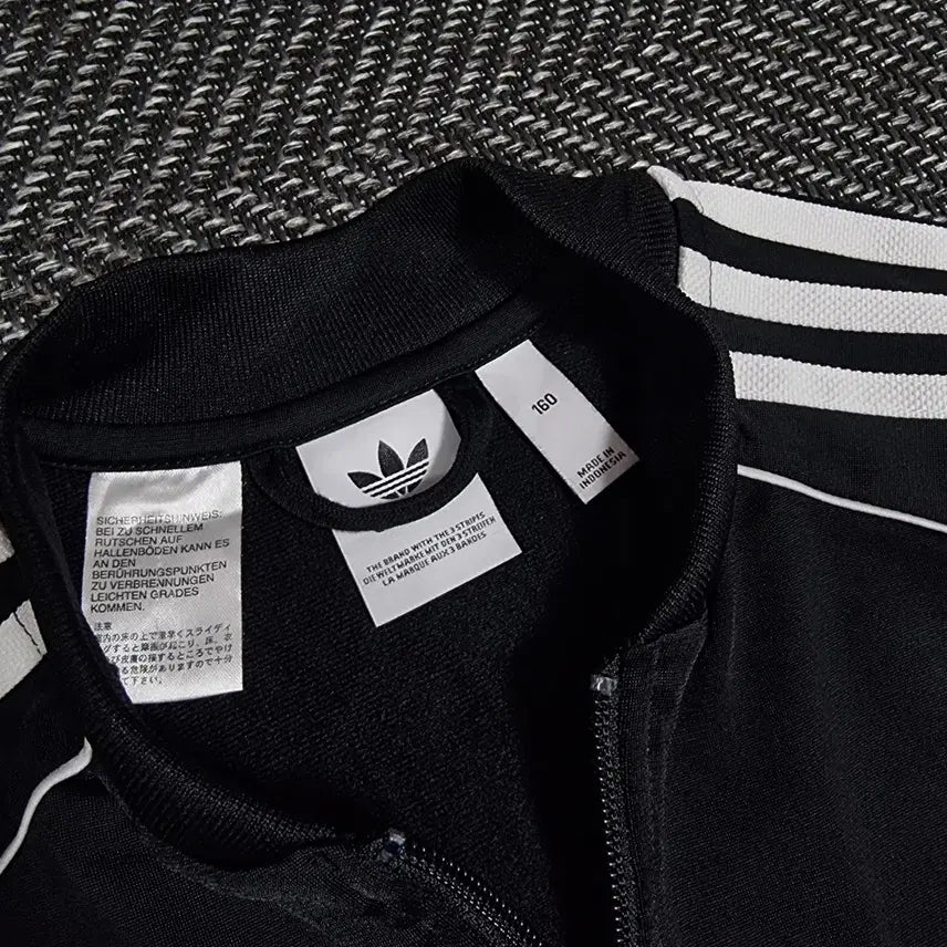 [BUNJANG] Adidas Europa Jersey Black / 아디다스 유로파 져지 블랙
