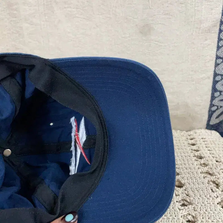 [BUNJANG] Reebok Big Logo Navy Embroidered Ball Cap / [F] 리복 빅로고 자수 네이비 볼캡 모자