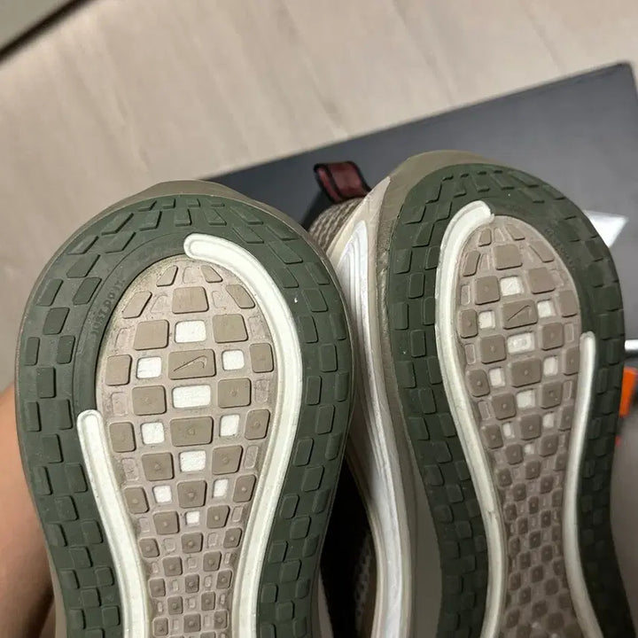 [BUNJANG] Nike Vomero Plus QS Men&