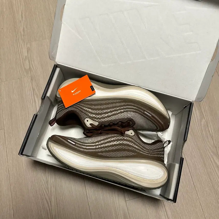 [BUNJANG] Nike Vomero Plus QS Men&