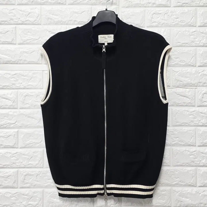[BUNJANG] Matin Kim Black Zip-up Vest C242 / L 마땡킴 블랙 집업 베스트 C242