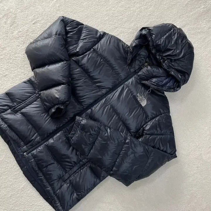 [BUNJANG] The North Face Metro 700 Shiny Puffer Jacket / 90 노스페이스 여성 메트로 700 유광패딩 네이비 눕시