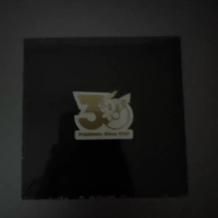 [BUNJANG] Pokemon Store 30th Anniversary Badge / 포켓몬스토어 30주년 뱃지 미개봉