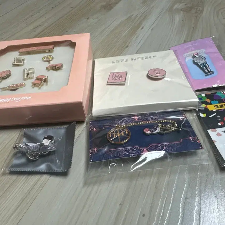 [BUNJANG] BTS Pin Badge Bundle Set / (택포 3.2) 방탄 핀뱃지 모음 처분