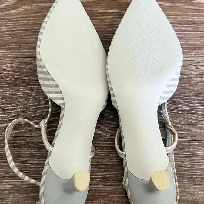 [BUNJANG] Charles &amp; Keith Ribbon Stripe Slingback Heels / 찰스앤키스 리본 스트라이프 힐 슬링백225 6cm