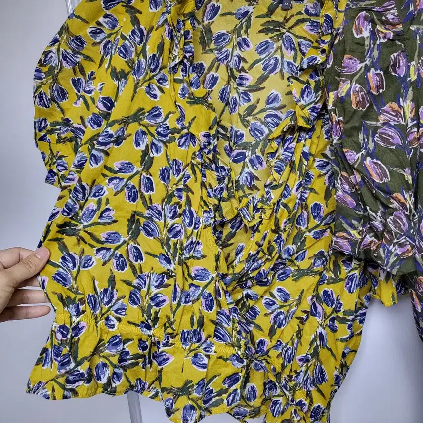 [BUNJANG] Studio Lab Flower Wrap Blouse Bundle Set / 스튜디오랩 플라워 랩 블라우스 2벌 일괄