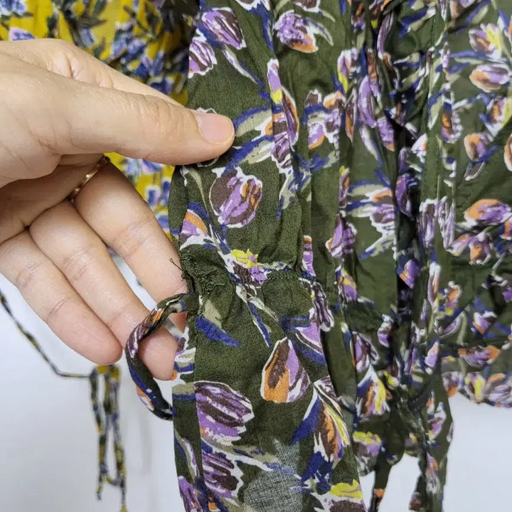 [BUNJANG] Studio Lab Flower Wrap Blouse Bundle Set / 스튜디오랩 플라워 랩 블라우스 2벌 일괄