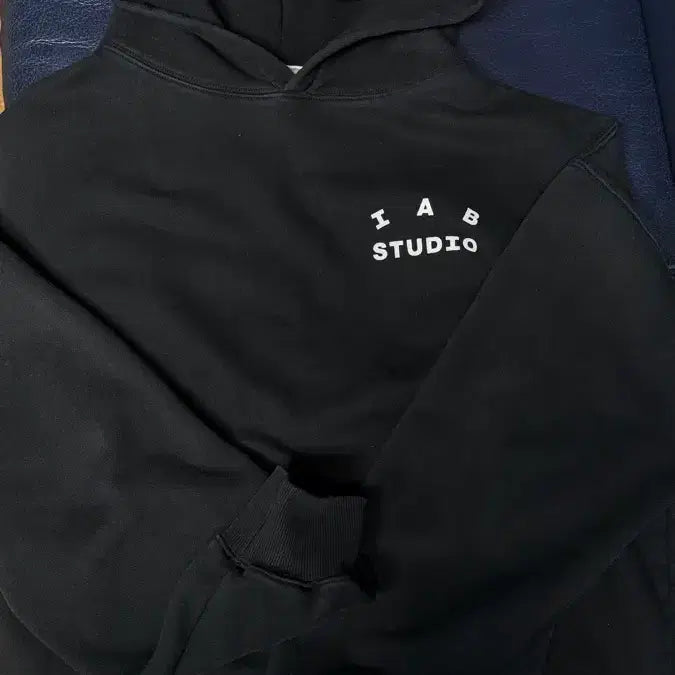 [BUNJANG] IAB Studio Hoodie L Size / 아이앱 스튜디오 후드티 L사이즈
