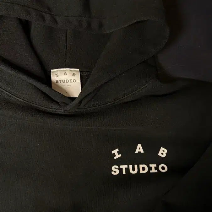 [BUNJANG] IAB Studio Hoodie L Size / 아이앱 스튜디오 후드티 L사이즈