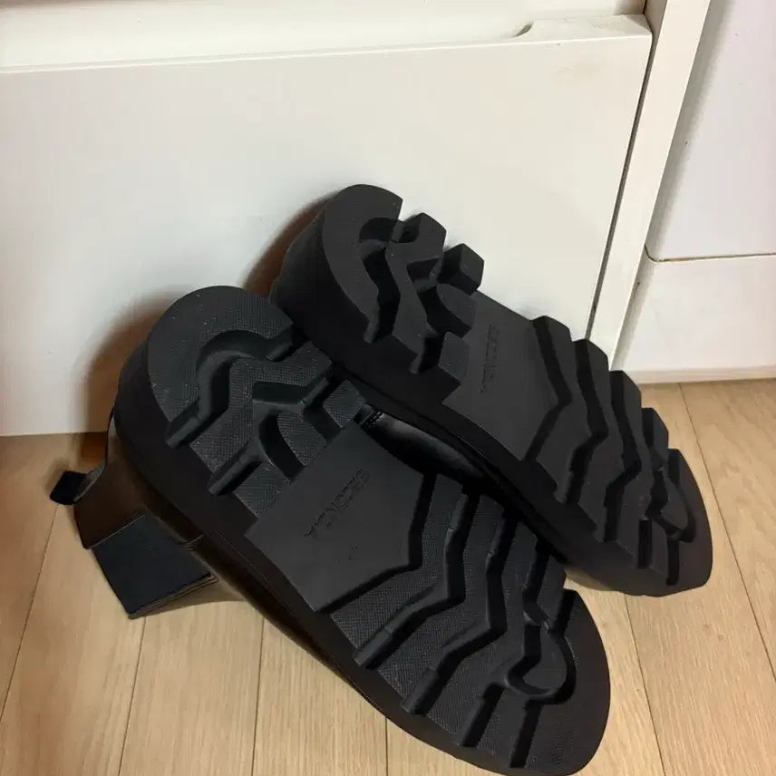 [BUNJANG] Firenze Atelier Double Layered Chelsea Boots Size 260 / [피렌체아뜨리에] 더블 레이어드 첼시 부츠 260