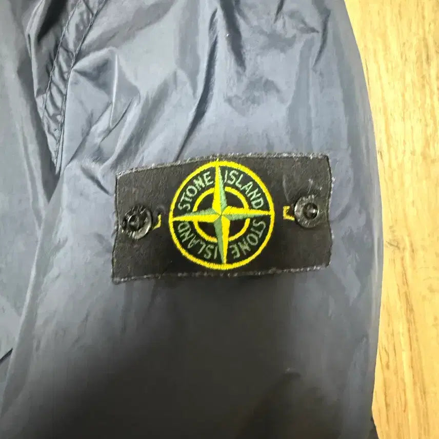 [BUNJANG] Stone Island Crinkle Laps Padded Windbreaker Navy (M) / (M)스톤아일랜드 크링클랩스 패딩 바람막이 네이비
