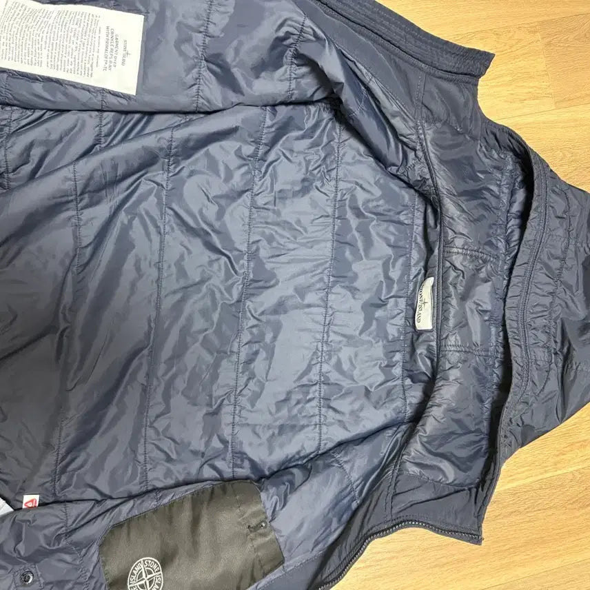 [BUNJANG] Stone Island Crinkle Laps Padded Windbreaker Navy (M) / (M)스톤아일랜드 크링클랩스 패딩 바람막이 네이비