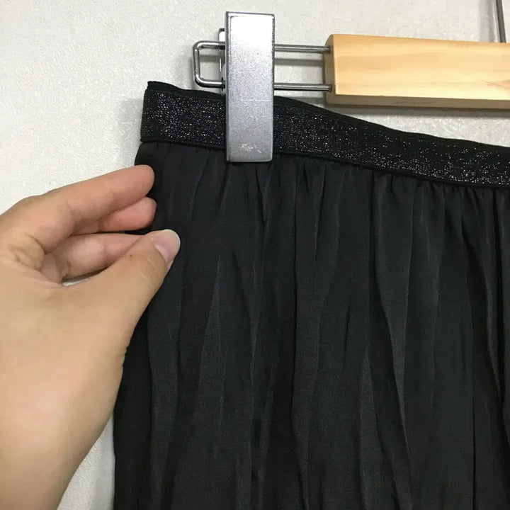 [BUNJANG] Delara Pleated Banding Skirt (Size 64) / 22 델라라나 플리츠 밴딩 스커트 64
