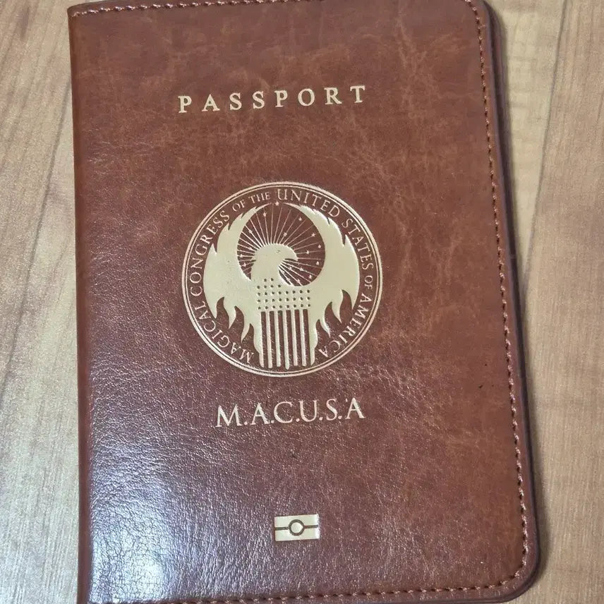[BUNJANG] Harry Potter Fantastic Beasts Passport Case Brown / 해리포터 신비한동물사전 굿즈 여권케이스 브라운
