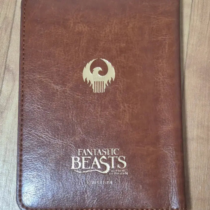 [BUNJANG] Harry Potter Fantastic Beasts Passport Case Brown / 해리포터 신비한동물사전 굿즈 여권케이스 브라운