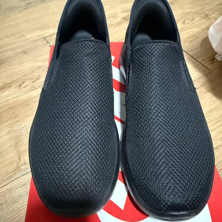 [SOLD OUT] 스케쳐스 고워크 아치핏 2.0 슬립인스 블랙 280